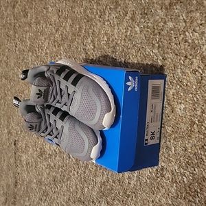 Like new toddler boy's Adidas sneakers!!!